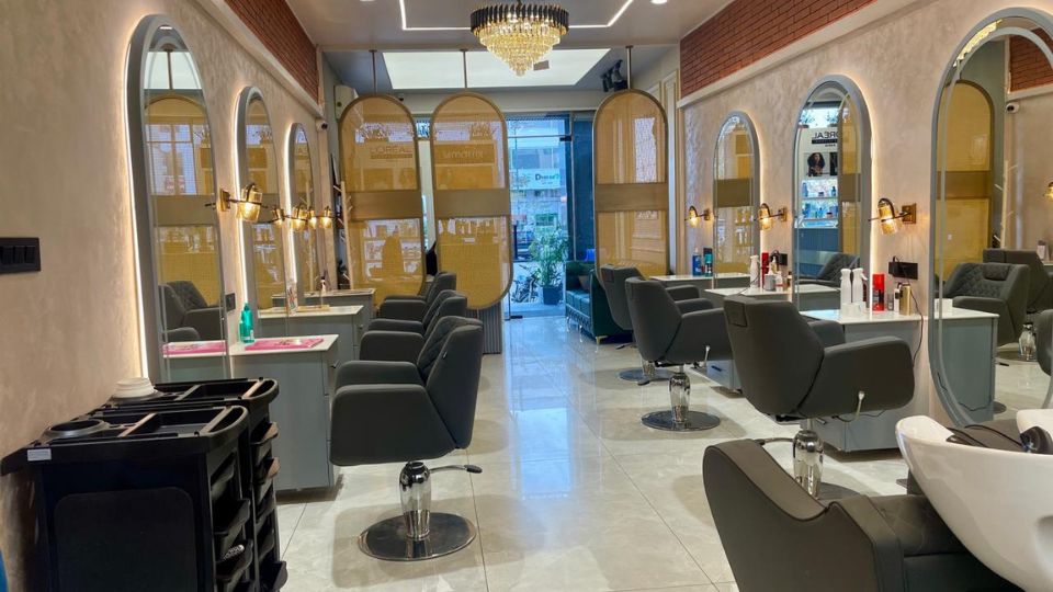 Hair Raiserz luxe, Patiala Road Patiala Road Zirakpur