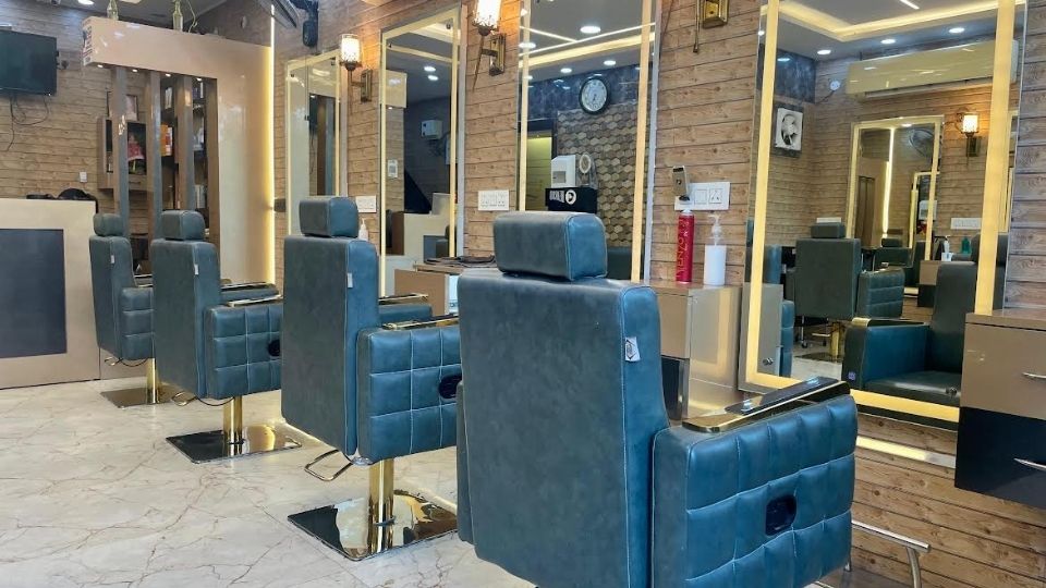 Jukero Unisex Salon Phase 3B2 Mohali