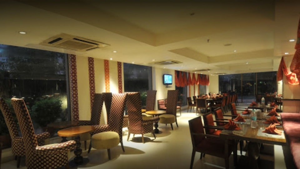 Cafe Treat - The Pride Hotel Bodakdev Ahmedabad