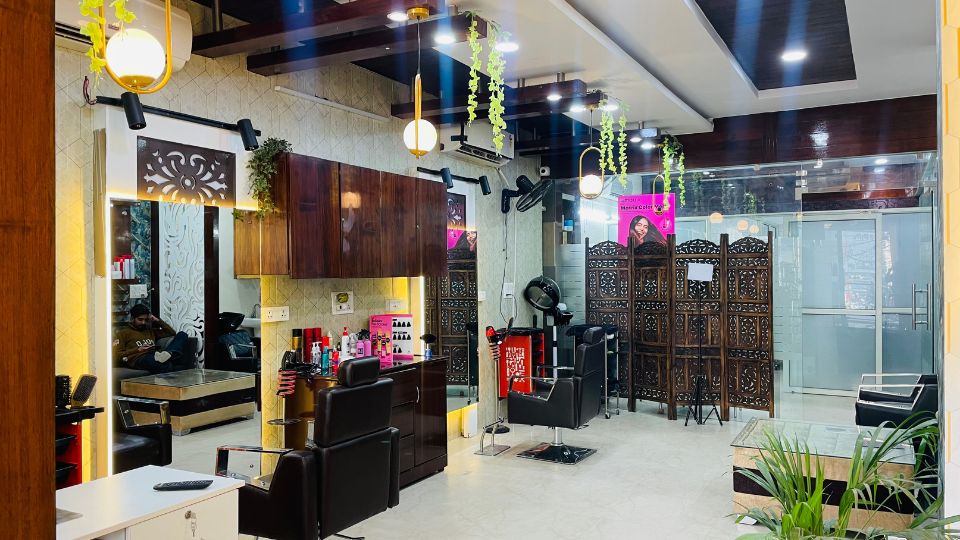 Magic Touch Unisex Salon Near SBI Bank, Opposite City Heart Hotel  KHARAR